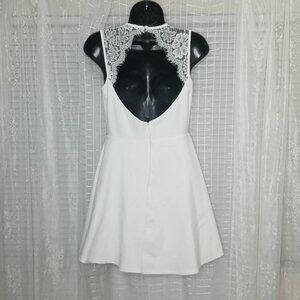 Lulu's Scoop Neck Lace Open Back Mini Dress SzM